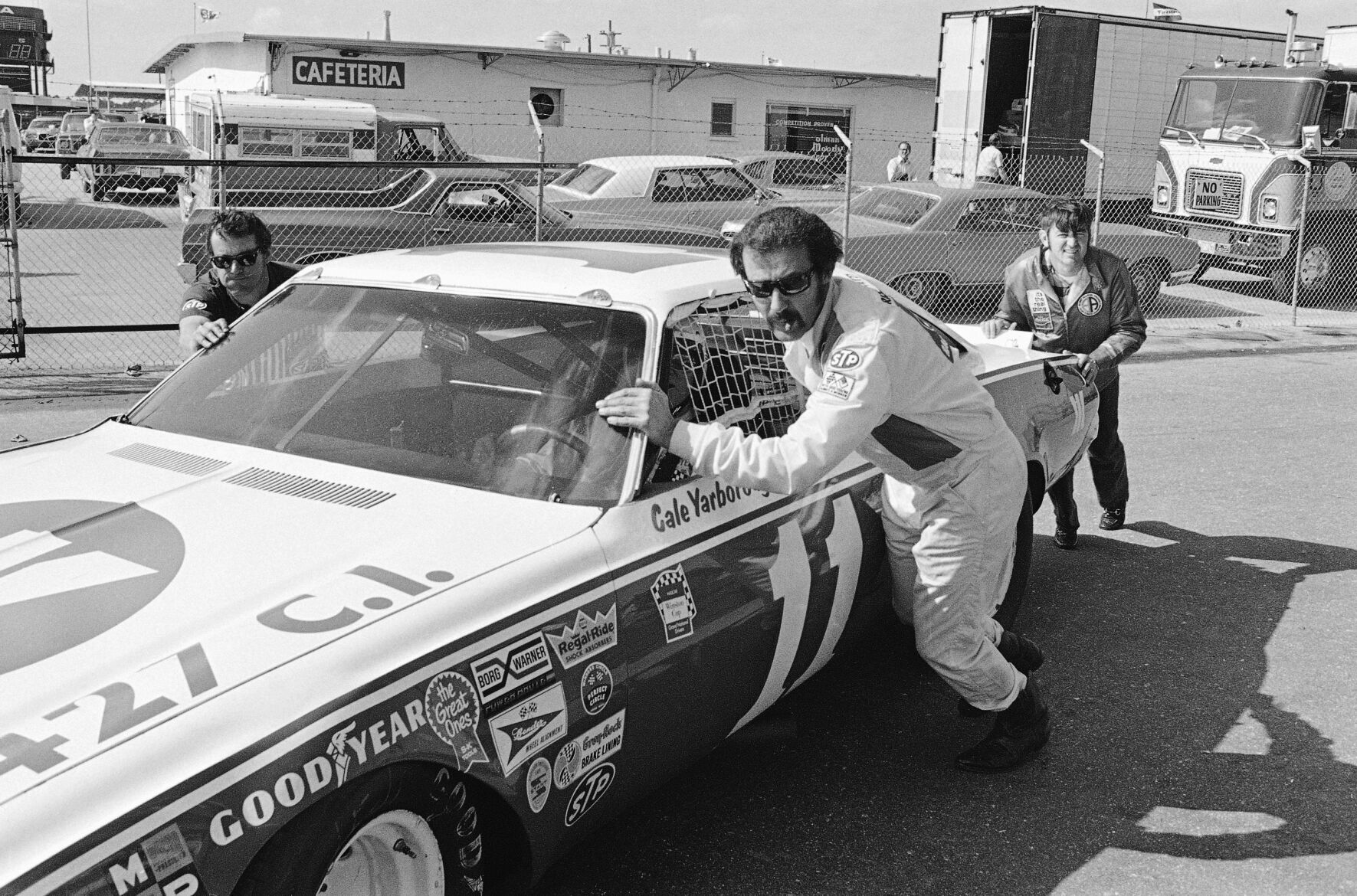 1973: Richard Petty wins his fourth Daytona 500